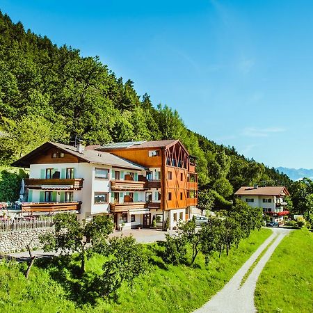 Gasthof Hotel Woehrmaurer Feldthurns Dış mekan fotoğraf