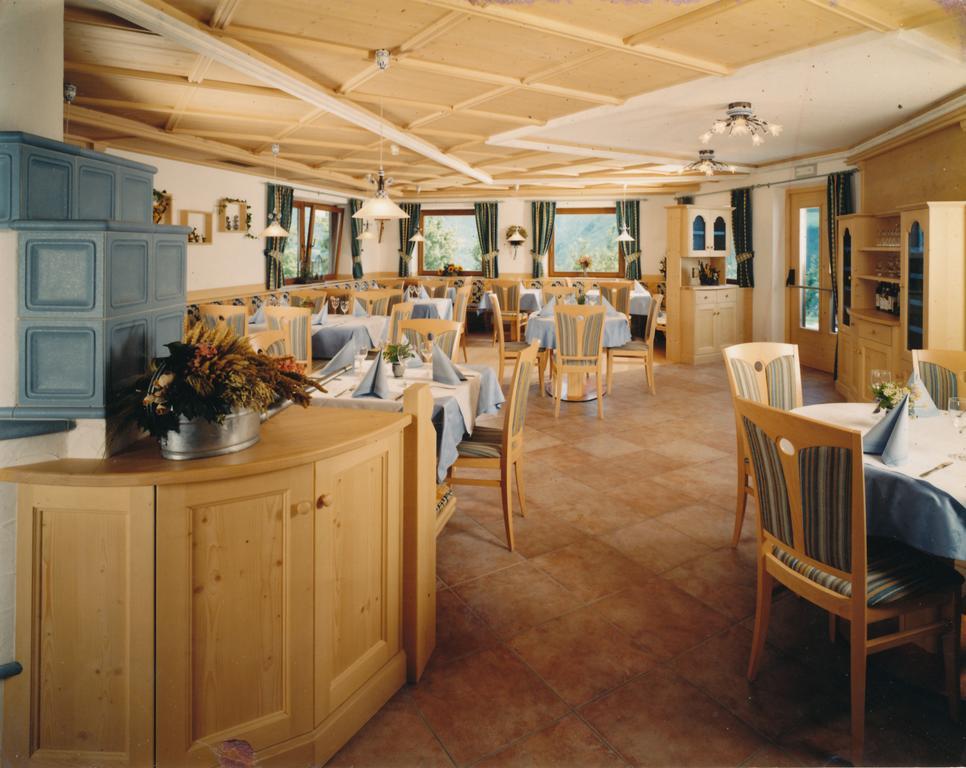 Gasthof Hotel Woehrmaurer Feldthurns Dış mekan fotoğraf