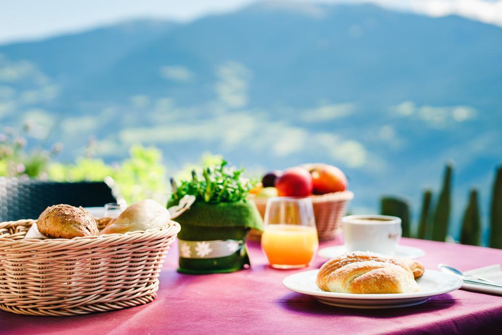 Gasthof Hotel Woehrmaurer Feldthurns Dış mekan fotoğraf