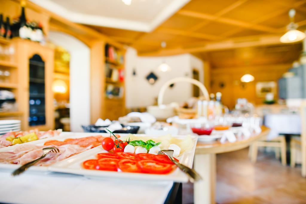 Gasthof Hotel Woehrmaurer Feldthurns Dış mekan fotoğraf
